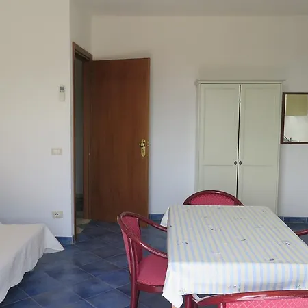 Happy Apartmanhotel 3*