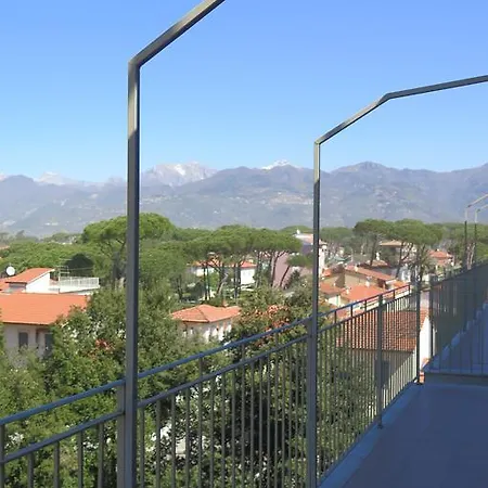 Happy Apartmanhotel 3*