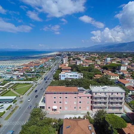 Happy Aparthotel Marina di Pietrasanta