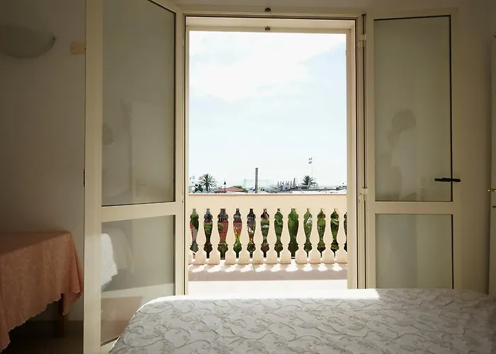 Happy Апарт-отель 3*