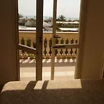 Happy Aparthotel