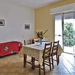 Happy Aparthotel